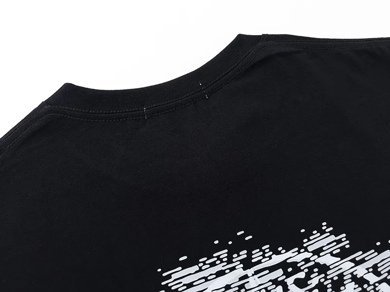 W663#P110💰 [Stone lsland/Stone Island mosaic logo printed short-sleeved T-shirt] ⚠️[Original creation with high control of details] - Made of 230 grams of combed cotton with 32-count double yarn, soft and comfortable to the touch, sweat-absorbent and breathable. - Simple and basic, versatile style, original quality, first choice for couples. - Made in a large factory, four needles and five threads on the shoulder, neatly routed, high quality workmanship. - Same style for men and women, very versatile One piece by hand, the details are clearly visible. Color: Black White Size: M L